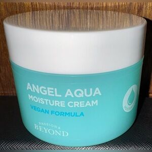 Angel Aqua Moisture Cream Korean Glass Skin 150 ml Beyond Vegan Formula